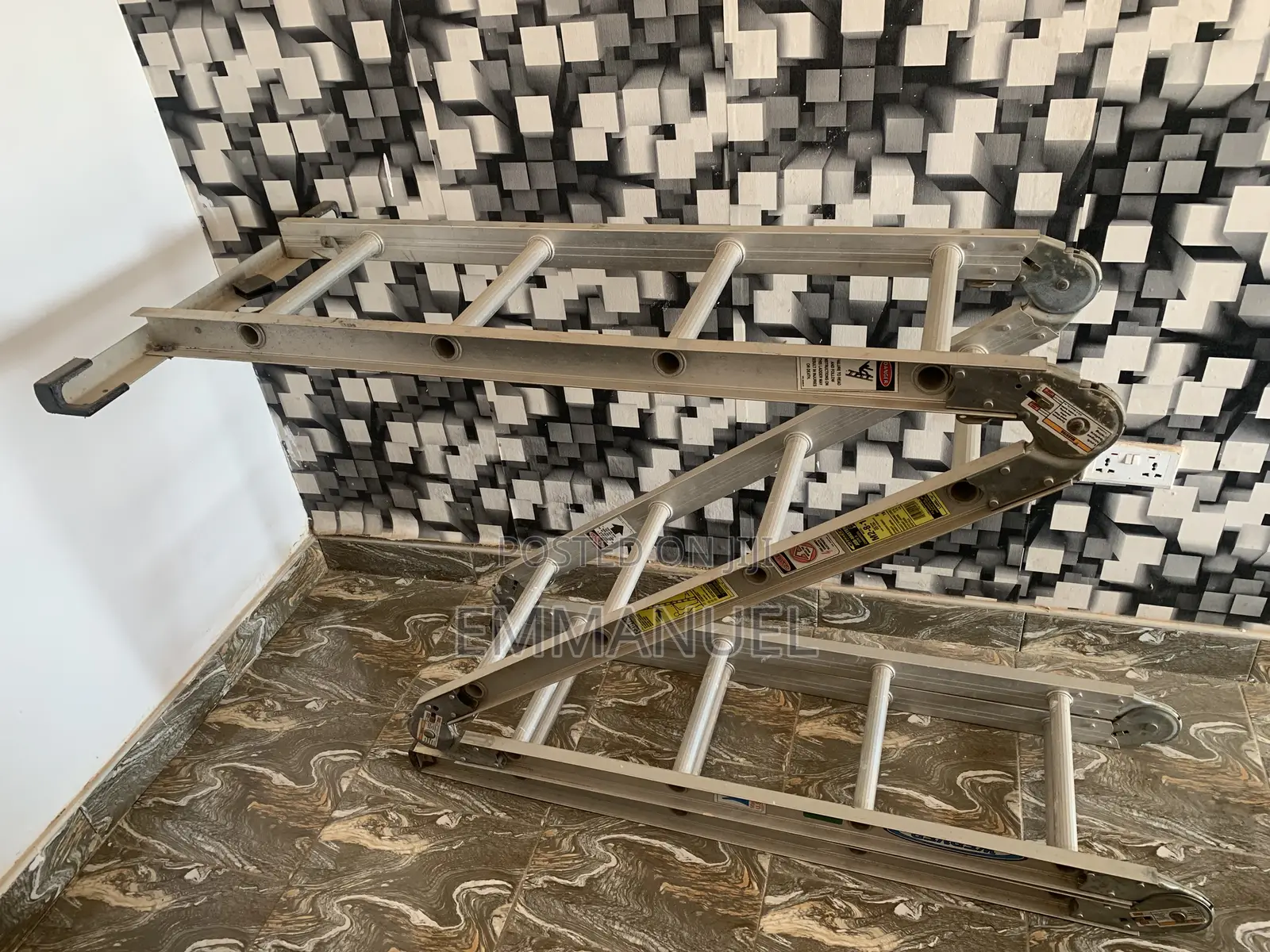 Foldable Aluminum Ladder