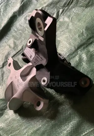 Honda CRV 2023,2024,2025 Gearbox Seat / Mount