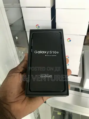 New Samsung Galaxy S10e 128 GB Black