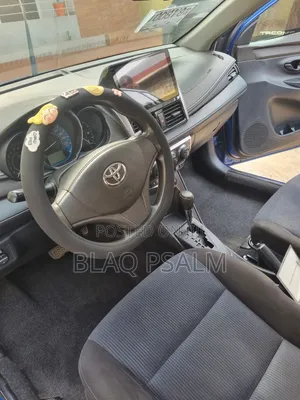 Toyota Yaris L Hatchback 5dr 2014 Blue