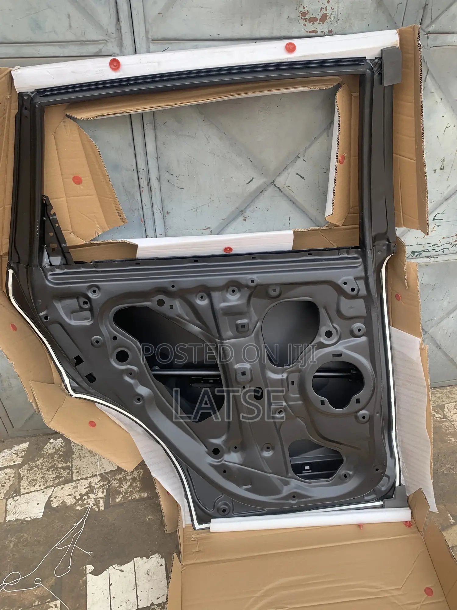 Honda Cr-v 2017,2018,2019,2021,2022 Rear/Back Left Side Empty Door