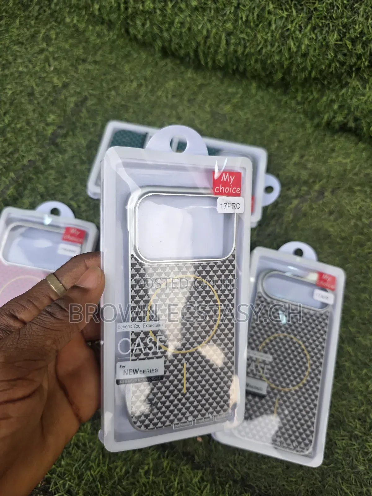 Half Cut iPhone 17 Air/17 Pro/17 Pro Max Case
