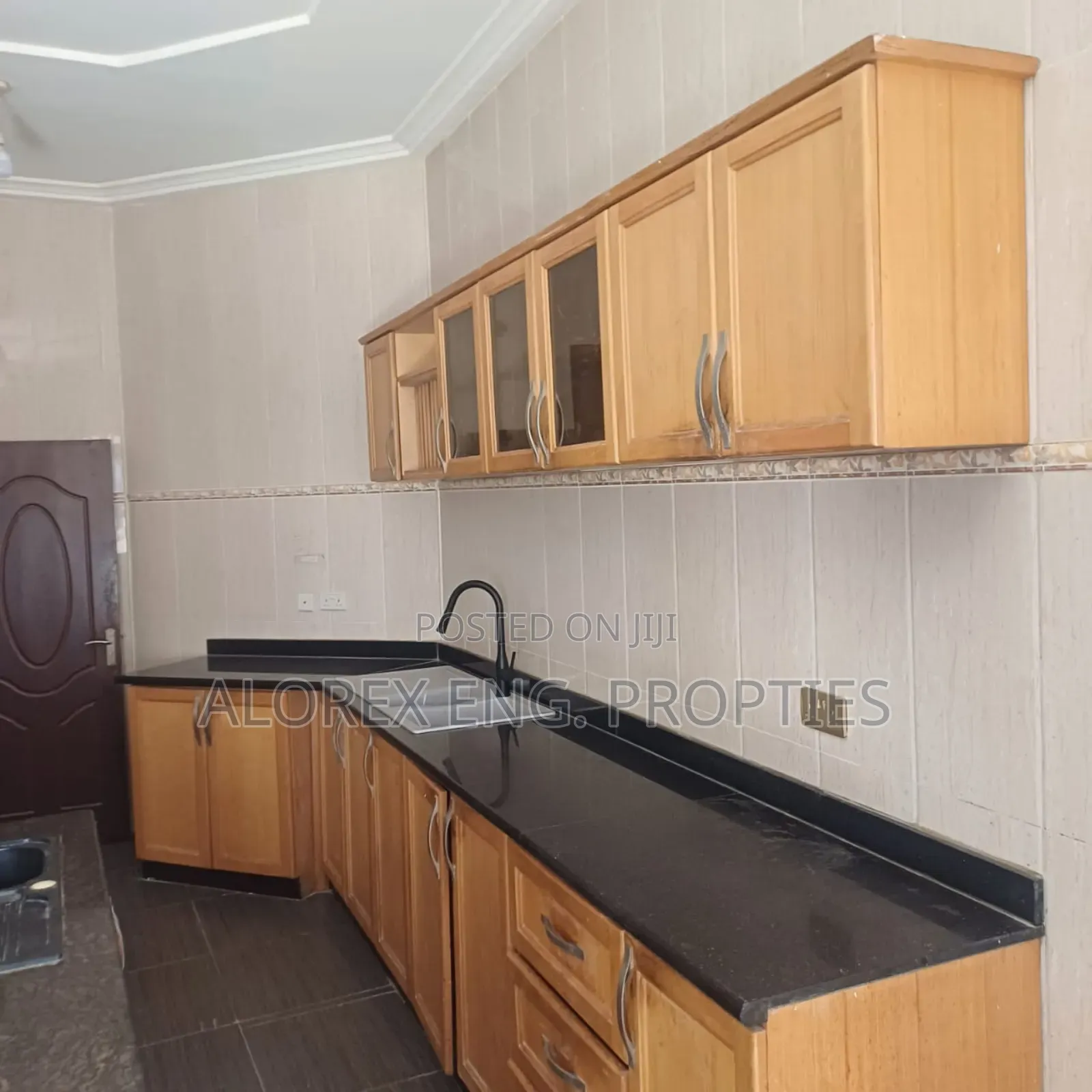 4bdrm House in $250,000, Oyarifa for sale