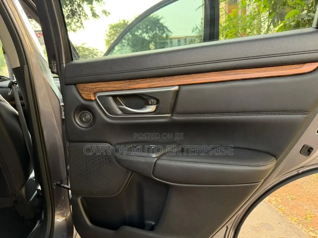 Honda CR-V Touring AWD 2018 Gray