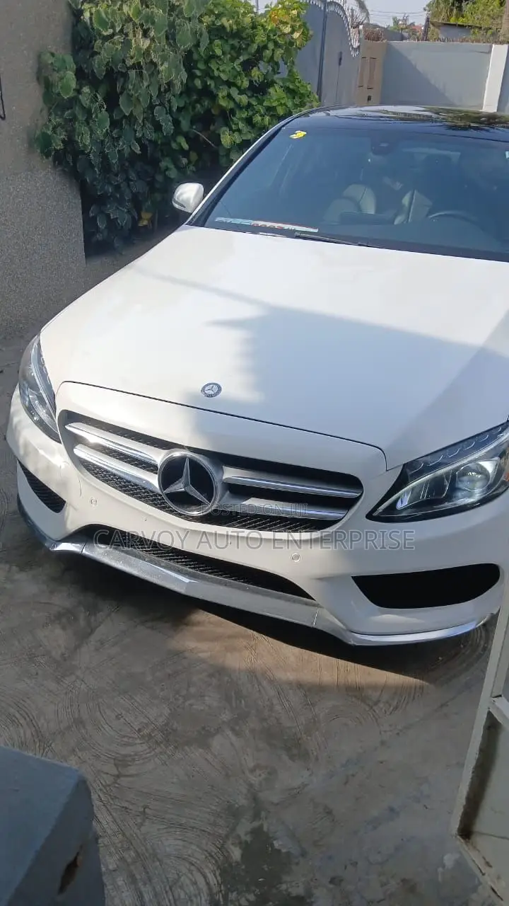 Mercedes-Benz C300 Sport 4Matic Sedan AWD (2.0L 4cyl 7A) 2017 White