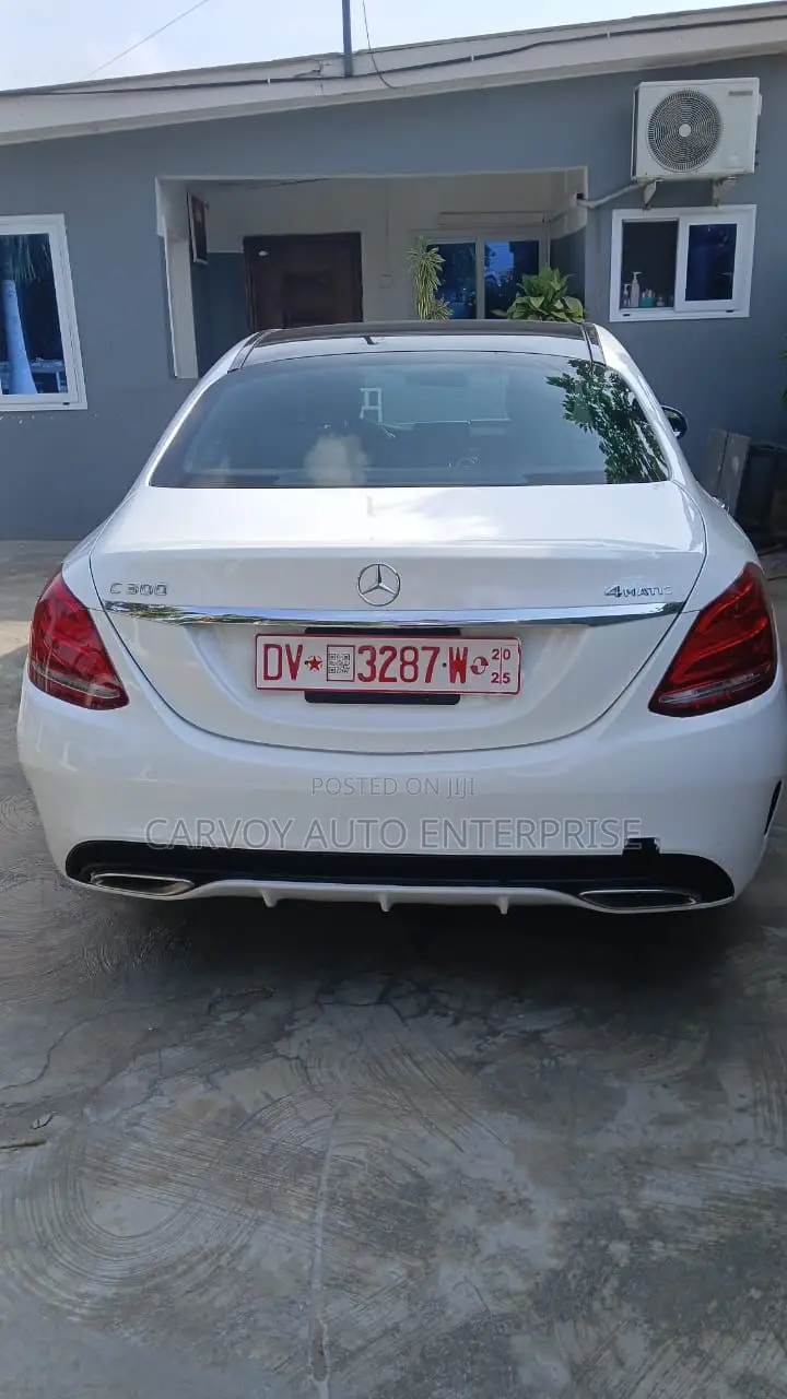 Mercedes-Benz C300 Sport 4Matic Sedan AWD (2.0L 4cyl 7A) 2017 White