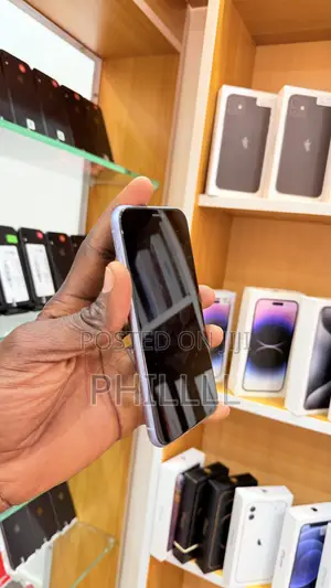 Apple iPhone 11 64 GB Purple