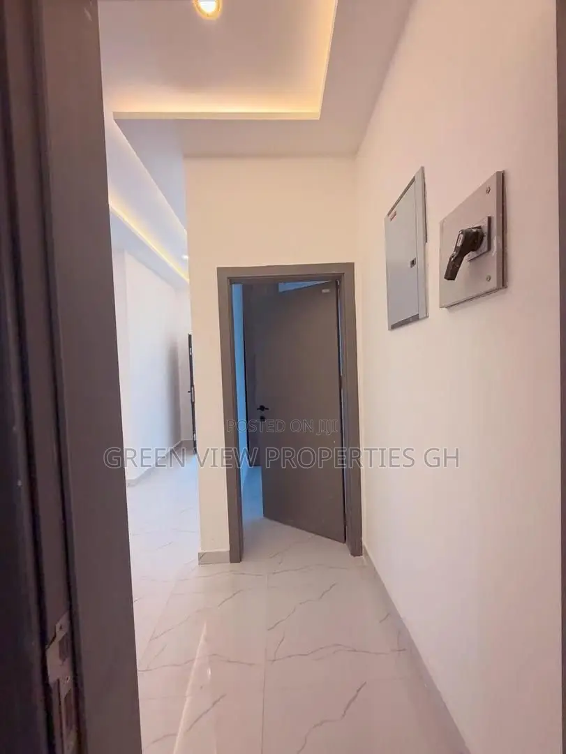 3bdrm House in Lake Side Estate for sale