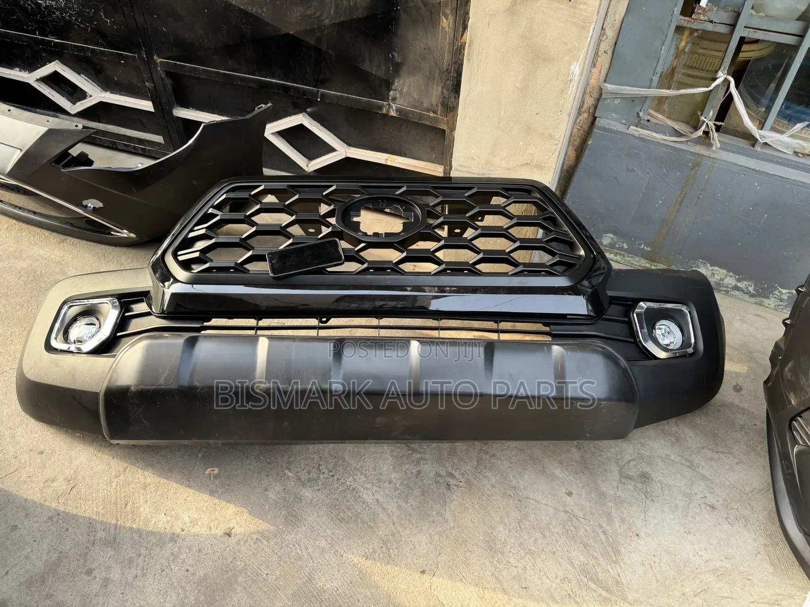 Toyota Tacoma 2016-2017-2018-2019-2020-2021 Front Bumper Complete