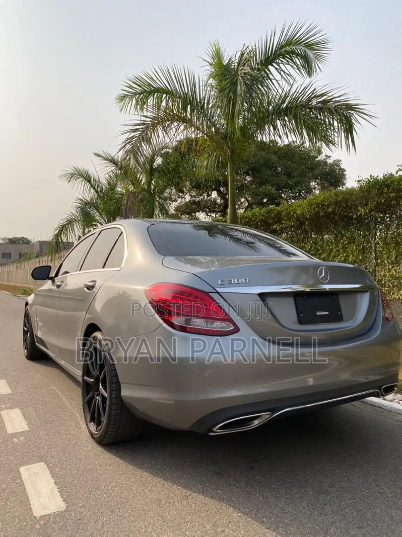 Mercedes-Benz C300 Sport 4Matic Sedan AWD (2.0L 4cyll 7A) 2016 Gray