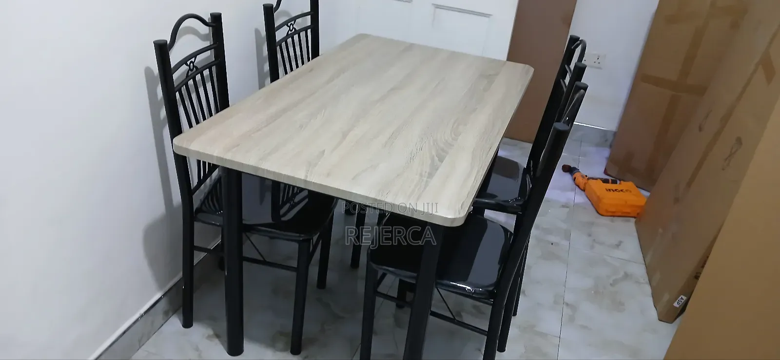 Dinning Set as Seen
