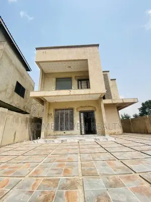 4bdrm House in Haasto Atomic, Haatso for sale
