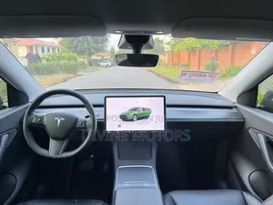 Tesla Model Y 2022 Green
