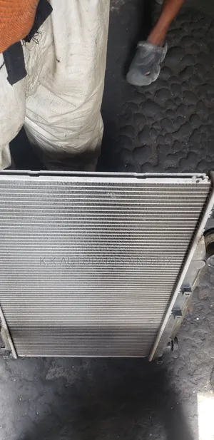 Toyota Voxy Radiator Tank