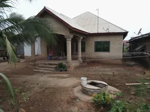 4bdrm House in Brother K Estate, Kumasi Metropolitan for sale