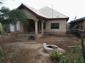 4bdrm House in Brother K Estate, Kumasi Metropolitan for sale