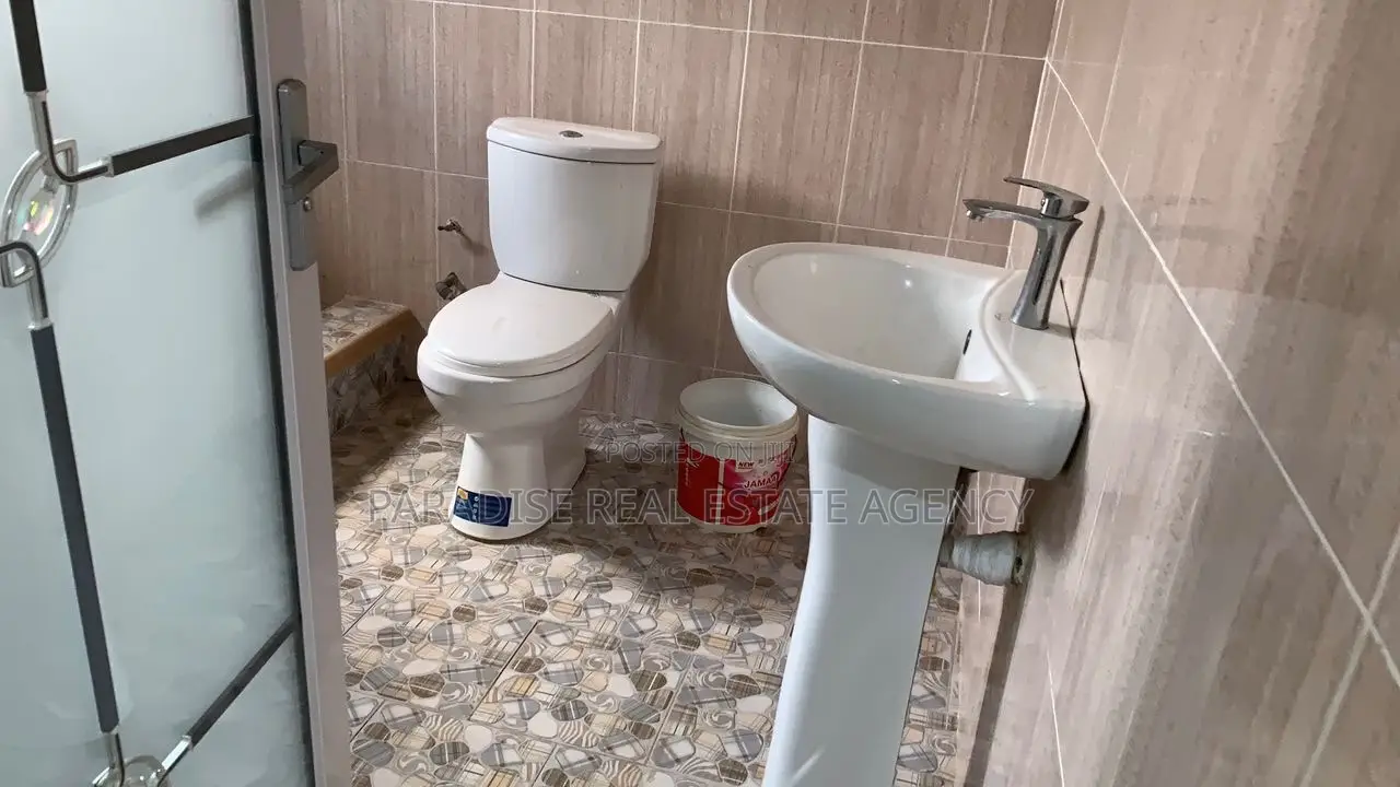 Furnished 6bdrm House in Capital Estate, Sunyani Municipal for rent