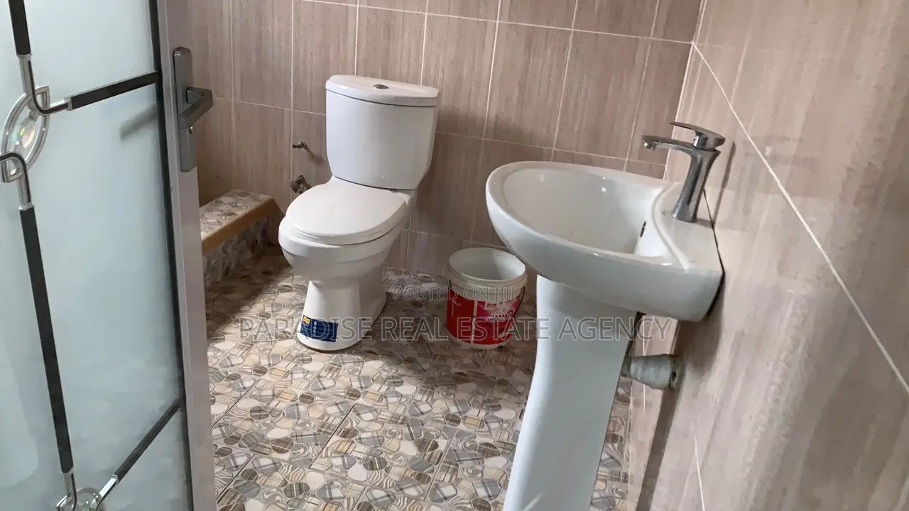 Furnished 6bdrm House in Capital Estate, Sunyani Municipal for rent