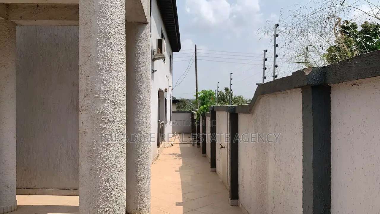 Furnished 6bdrm House in Capital Estate, Sunyani Municipal for rent