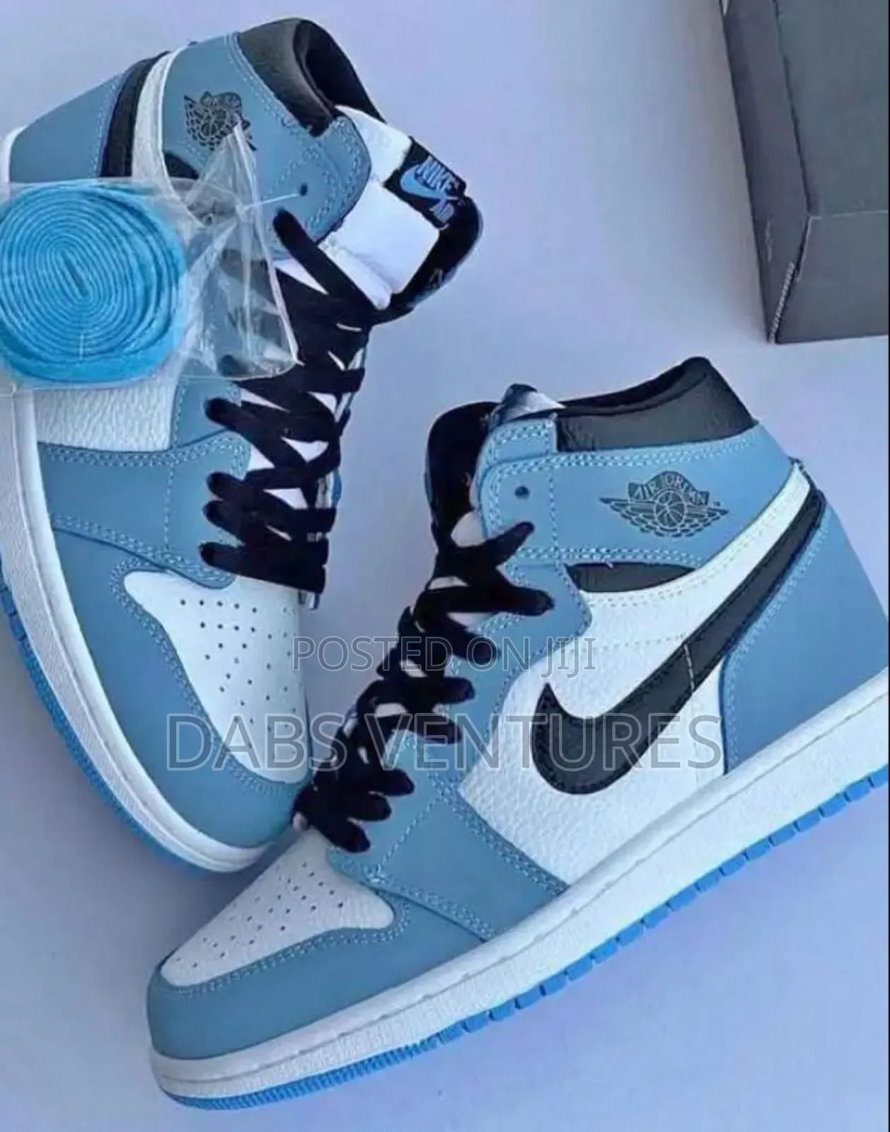 Celebrity Kids Jordan Sneakers .Size 30-35