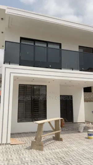 4bdrm House in Lakeside Estates for sale