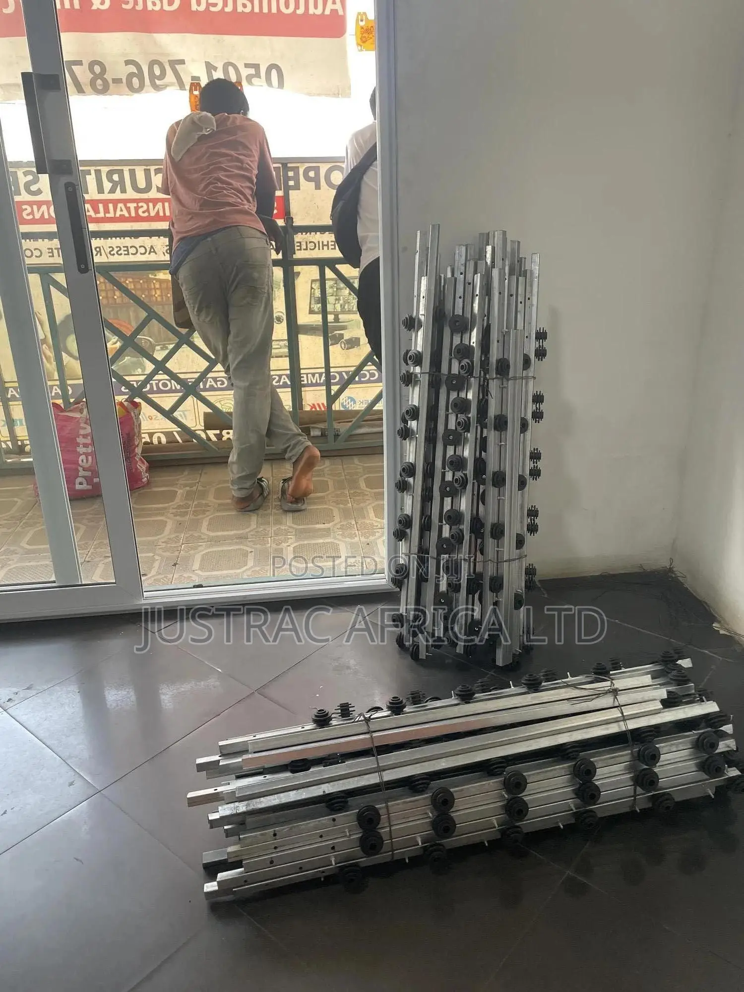6 Lines Galvanised Pillars For Electric Fence