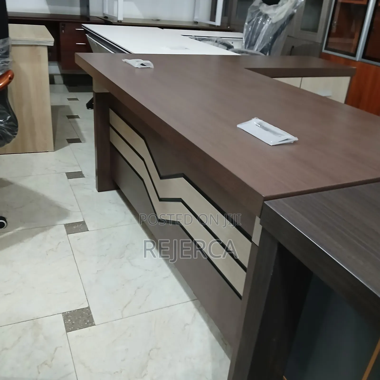 Exexecutive L Shaped Desk