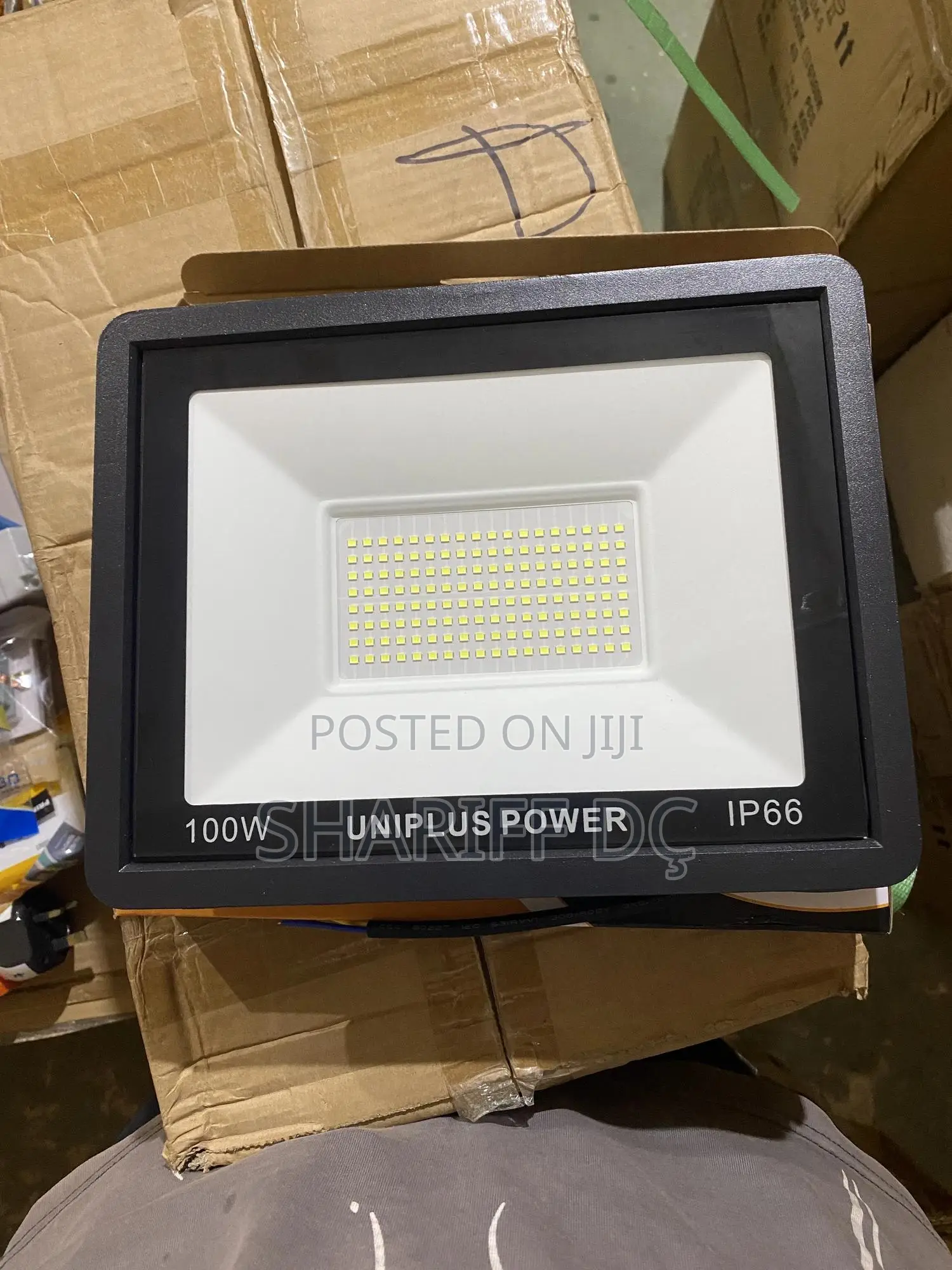 Floodlight 100w.