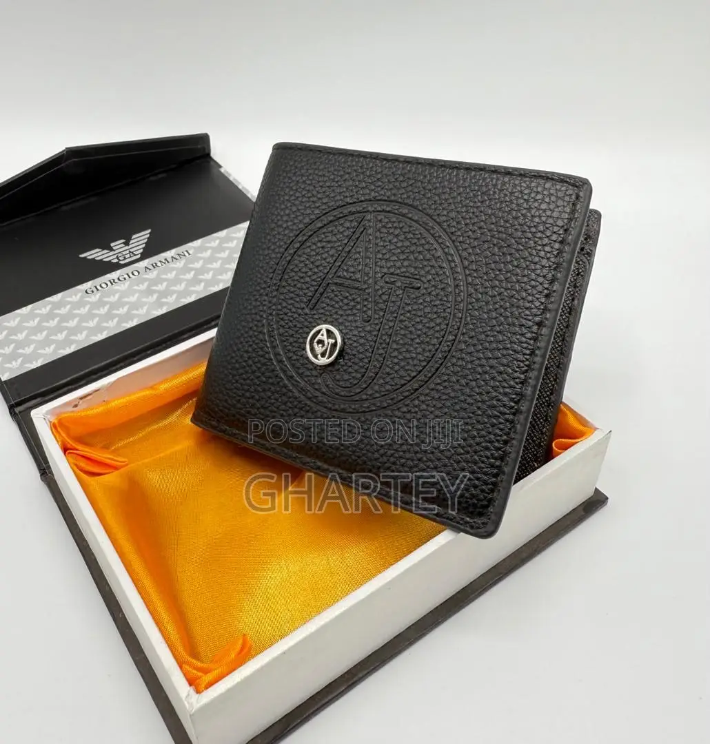 Men’S Pocket Wallet in Box Available as Seen