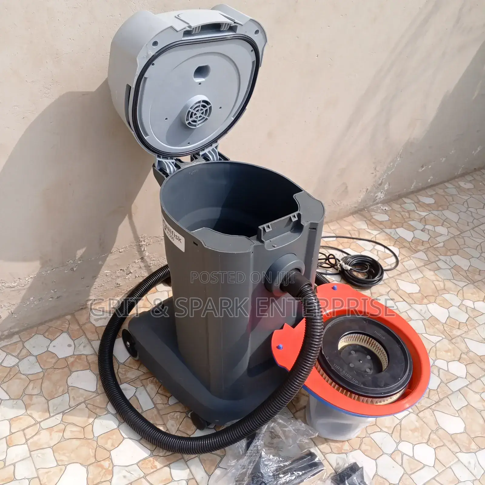 Nilfisk Vl 500 Wet Dry Industrial Vacuum Cleaner From Uk (Brand New)