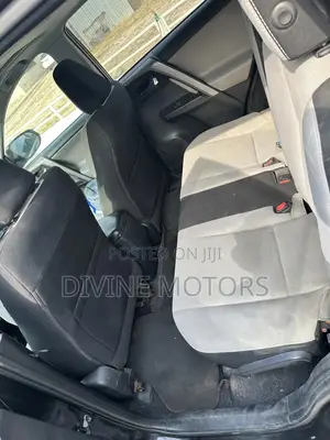 Toyota RAV4 XLE AWD (2.5L 4cyl 6A) 2017 Black