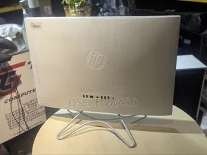 Desktop Computer HP 200 G4 All-in-One 8GB Intel Core I3 SSD 256GB