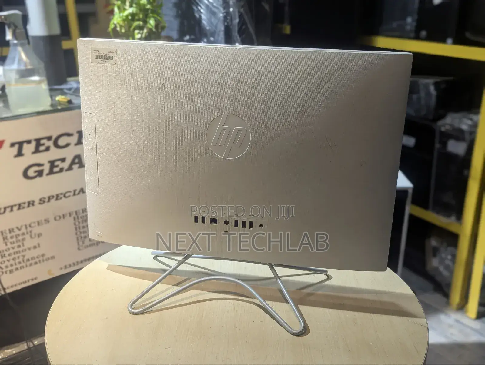 Desktop Computer HP 200 G4 All-in-One 8GB Intel Core I3 SSD 256GB