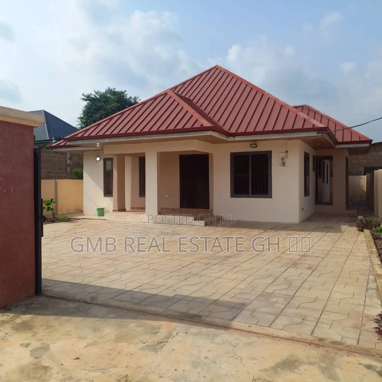 2bdrm House in Abokobi Junction for sale