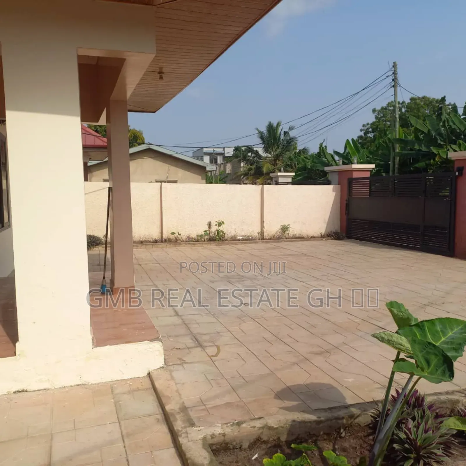 2bdrm House in Abokobi Junction for sale