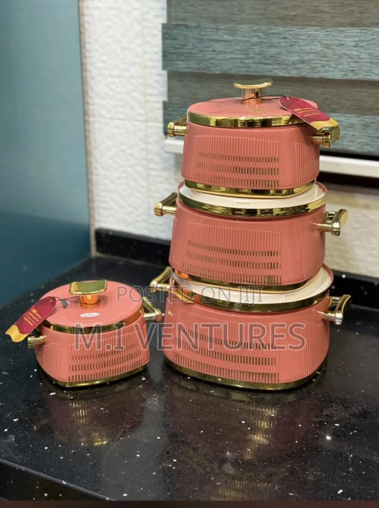 4 Set Insulated Casserole Bowls