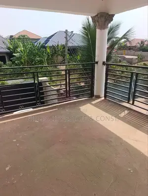 4bdrm House in West Home Restaurant, Pokuase for sale