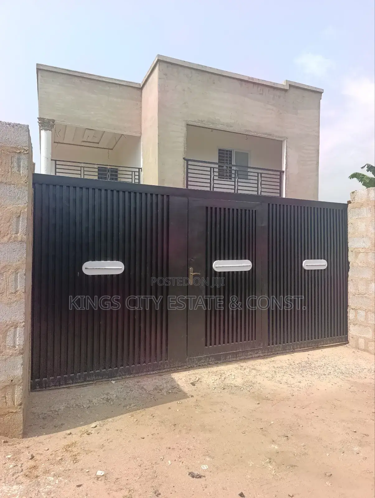 4bdrm House in West Home Restaurant, Pokuase for sale