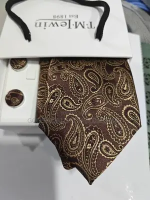 Flying Ties