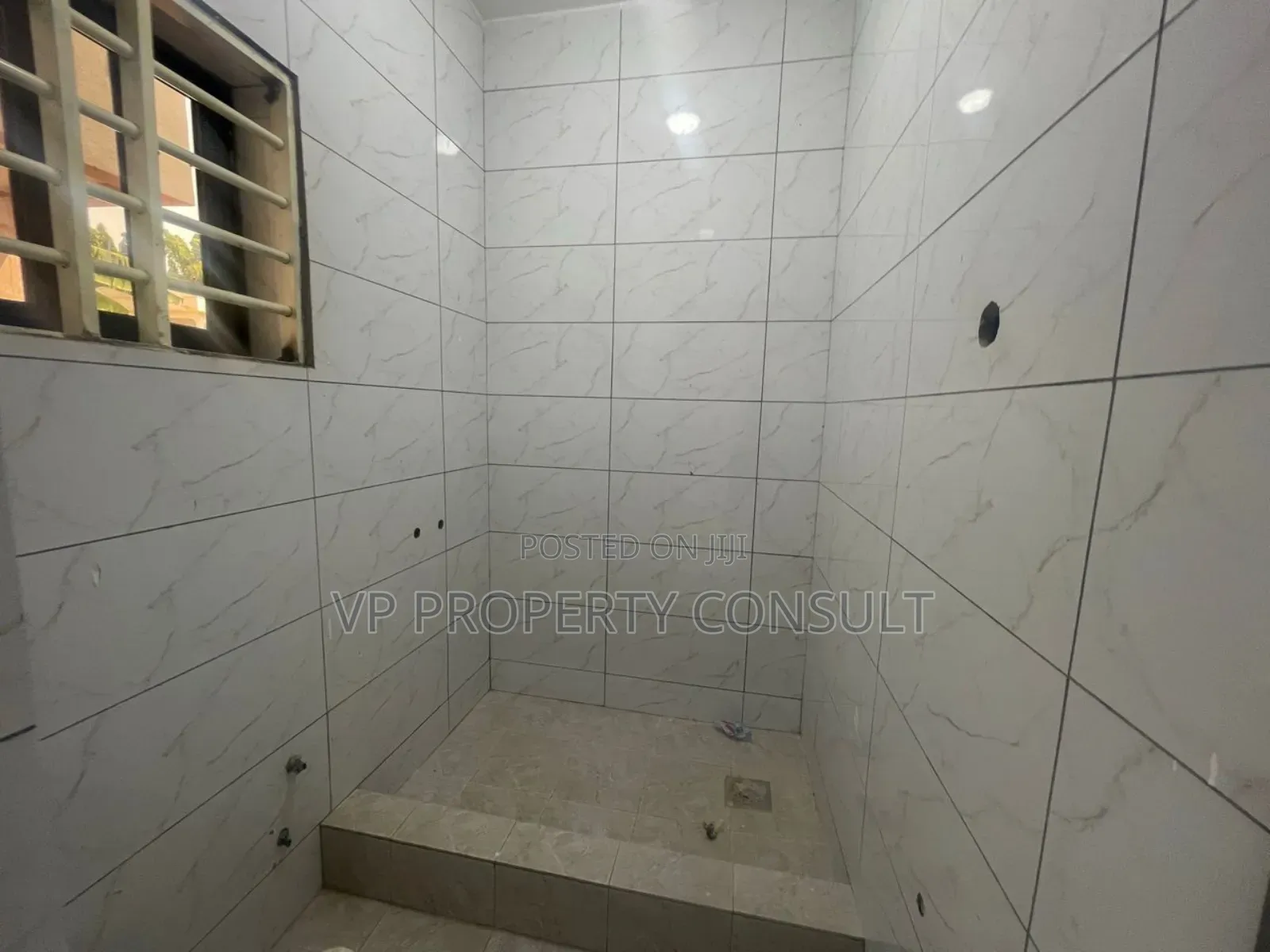 5bdrm House in Kumasi Metropolitan for sale