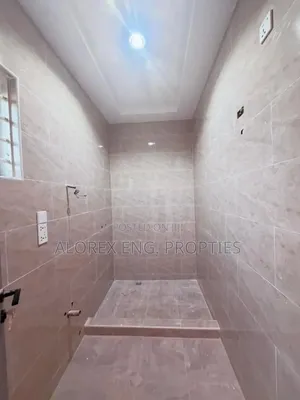 3bdrm Maisonette in Lakeside for sale