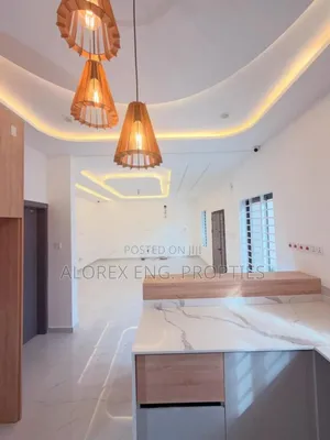 3bdrm Maisonette in Lakeside for sale