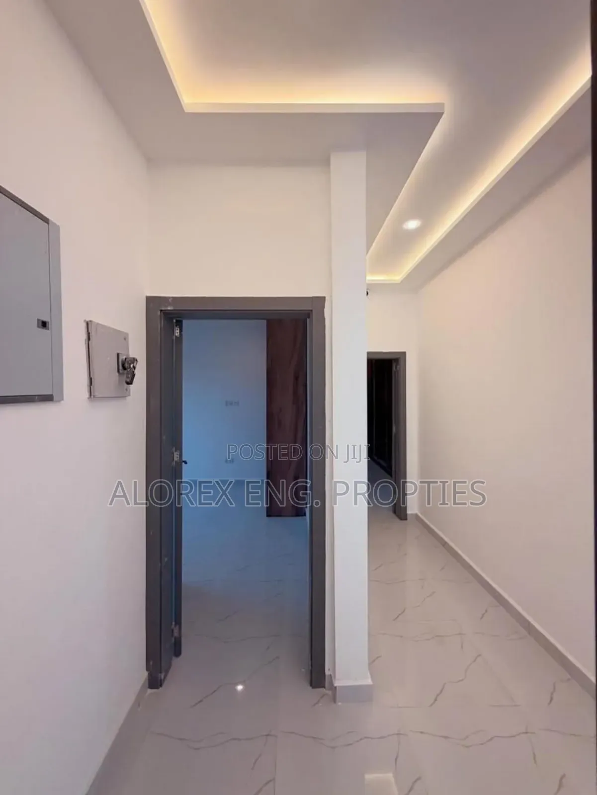 3bdrm Maisonette in Lakeside for sale