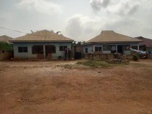 4bdrm House in Santasi Trede, Kumasi Metropolitan for sale