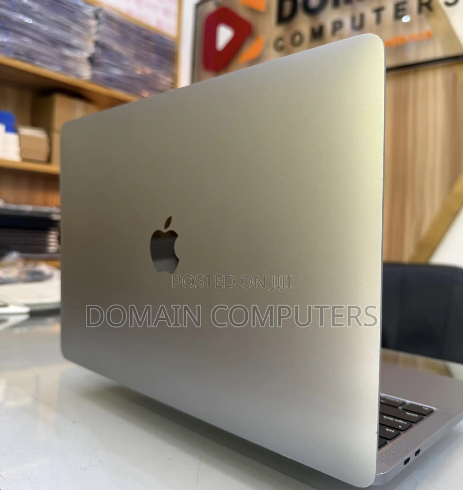 Laptop Apple MacBook Pro 2020 16GB Intel Core I5 SSD 512GB