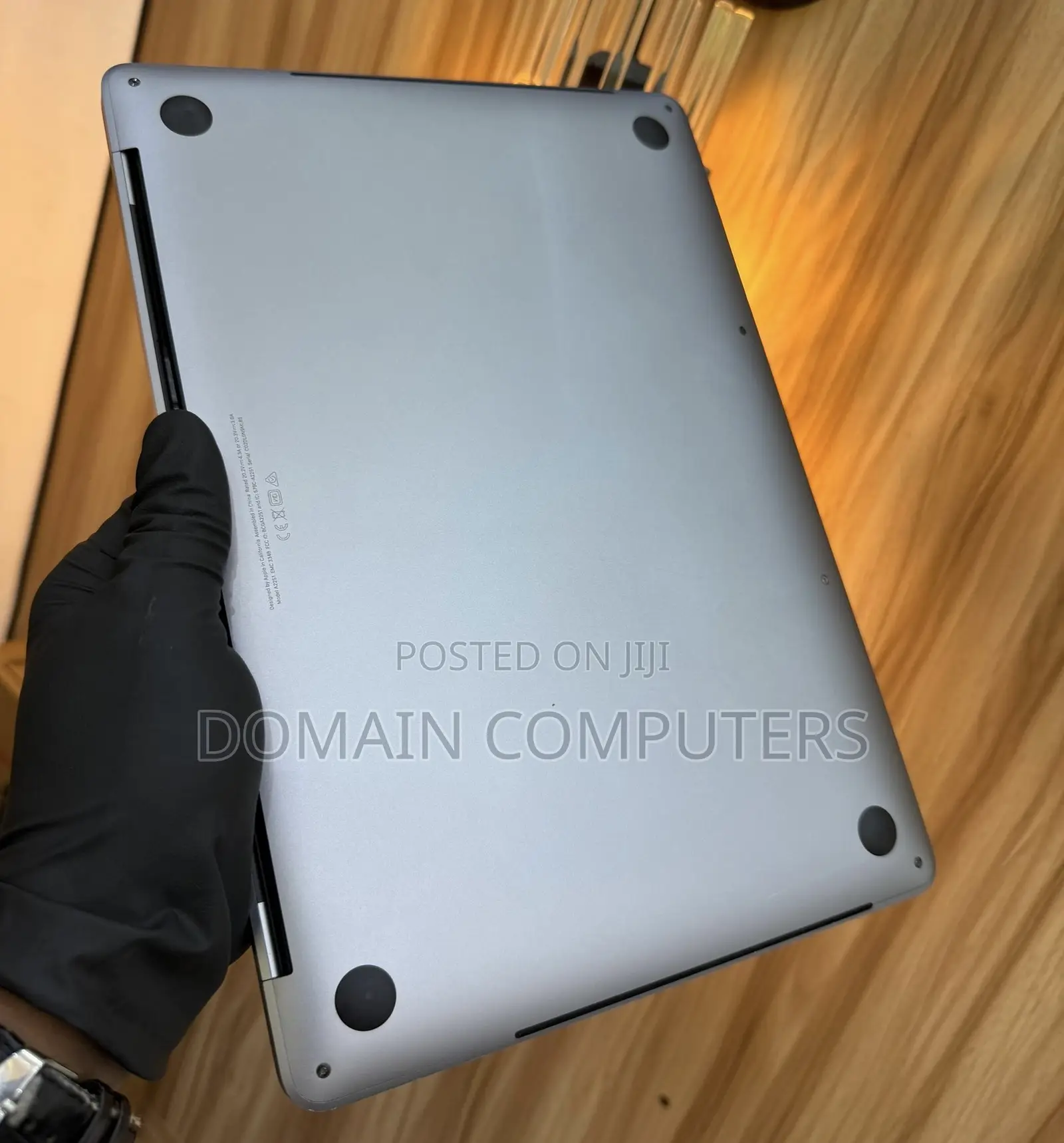 Laptop Apple MacBook Pro 2020 16GB Intel Core I5 SSD 512GB