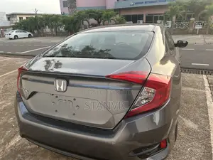 Honda Civic LX 4dr Sedan (2.0L 4cyl) 2017 Gray