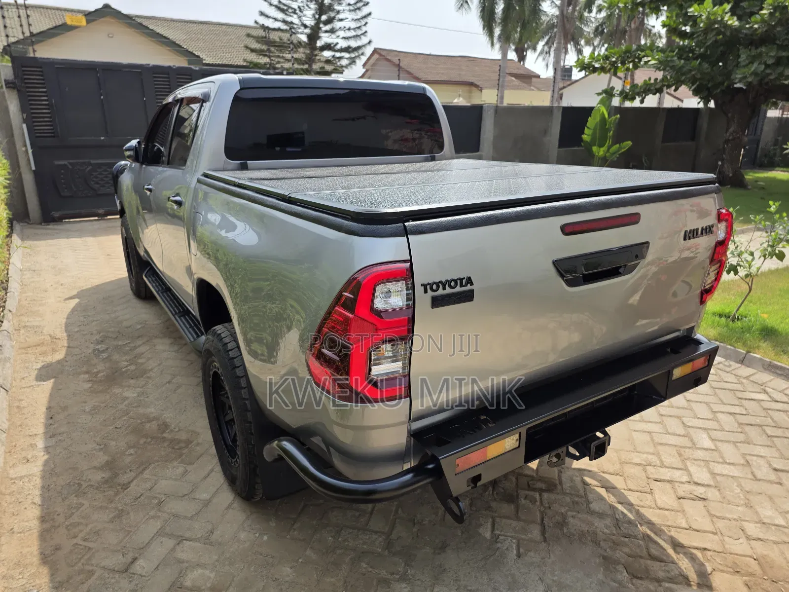 Toyota Hilux 2022 Silver