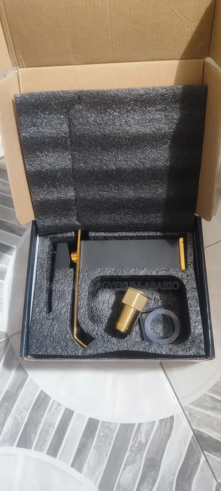Luxury Black and Gold Basin Faucet