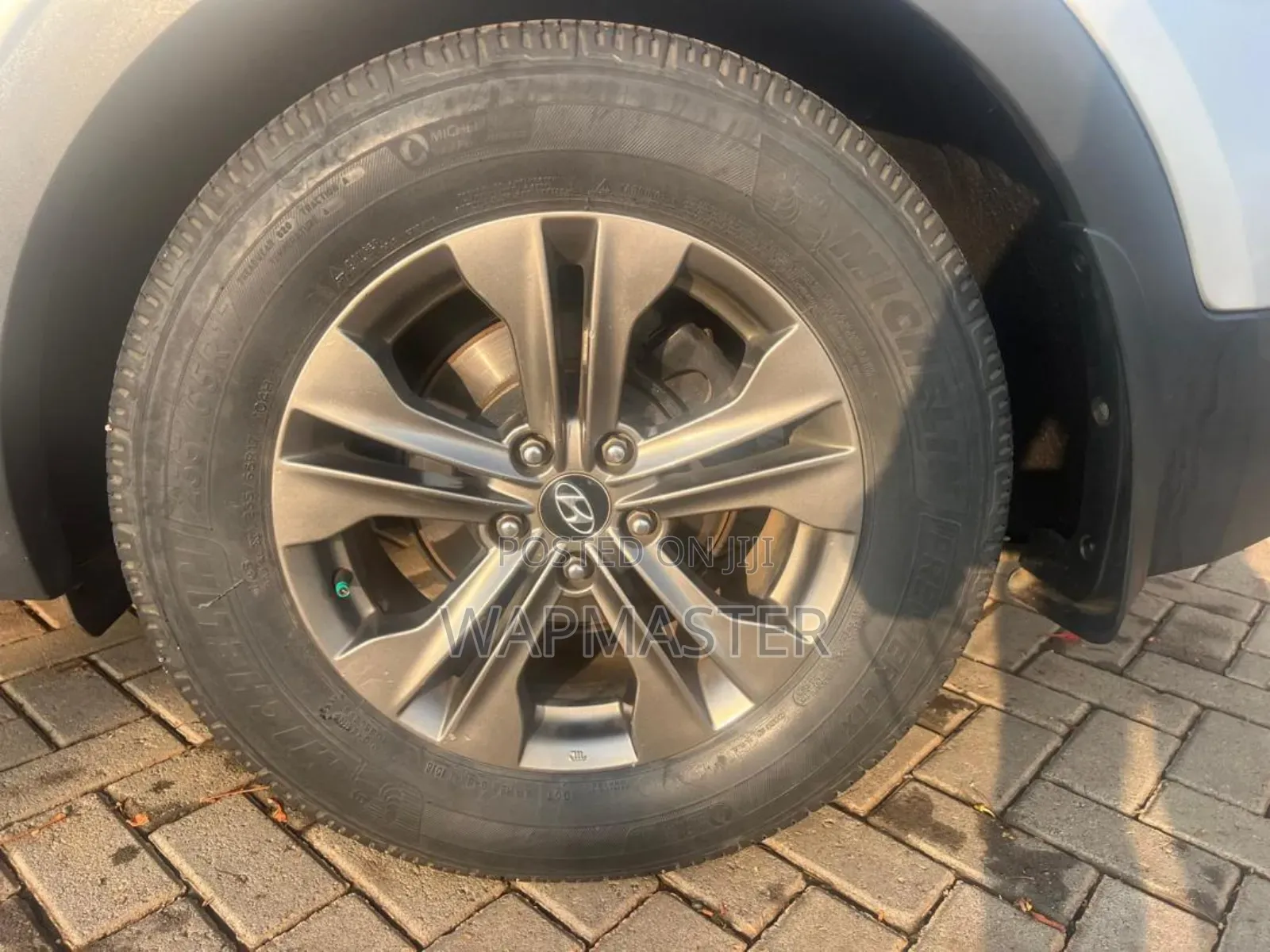 Hyundai Santa Fe SE AWD 2016 Silver